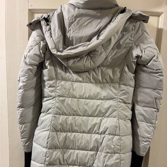 Canada Goose Ellison Packable Parka Silverbirch - Picture 8 of 11